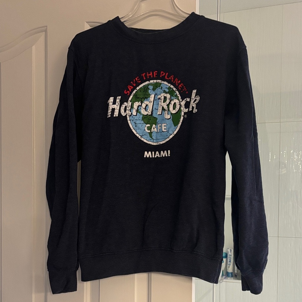 Hard Rock Cafe Black Sweatshirt with Earth Design